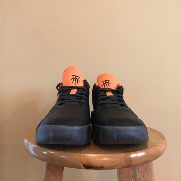 Adidas - Picture 2 of 6